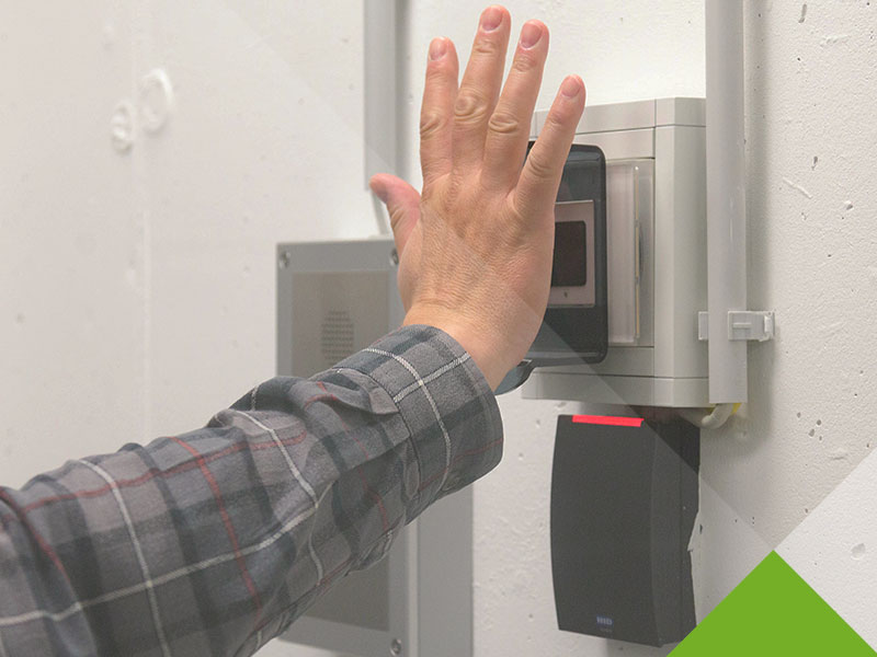 Maincubes FRA01 – Zugangskontrolle mit Biometrie und RFID